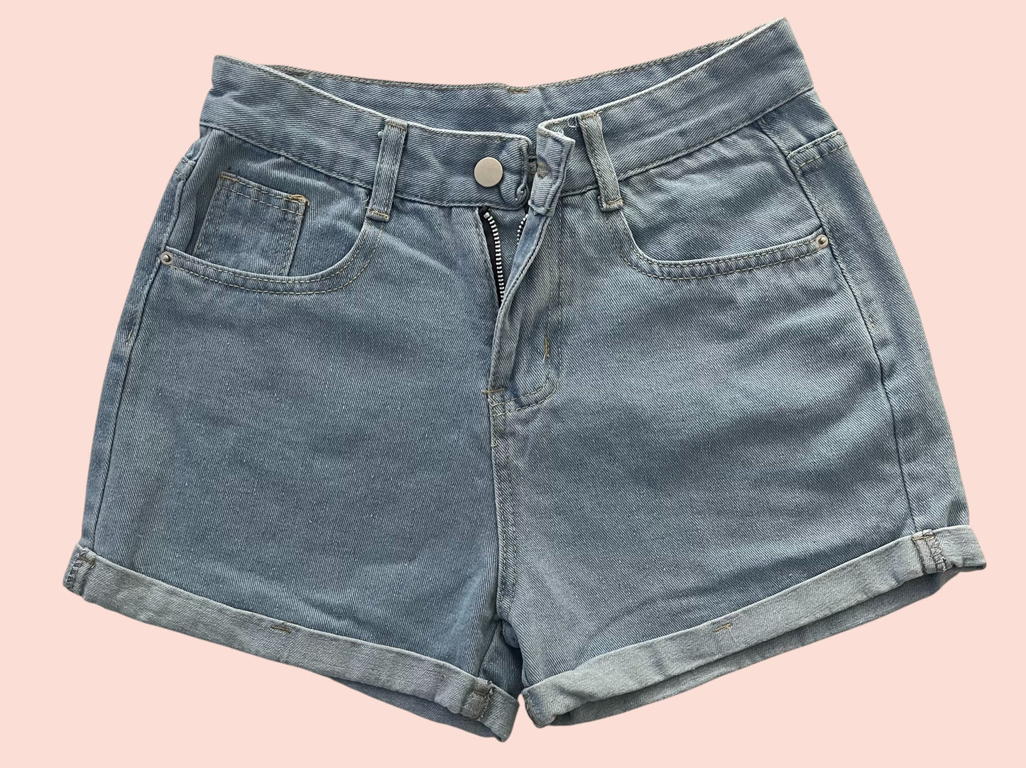 Short en jean bleu clair